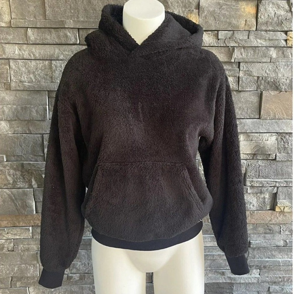 TNA Women’s Black Fleece Long Sleeve Hoodie Size XS Front Pocket Aritzia